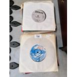 A MIXED COLLECTION OF VINYL SINGLES, NORTHERN SOUL ETC