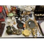 A COLLETION OF VARIOUS ITEMS TO INCLUDE MIRROR, CERAMICS, ANIMAL FIGURES ETC