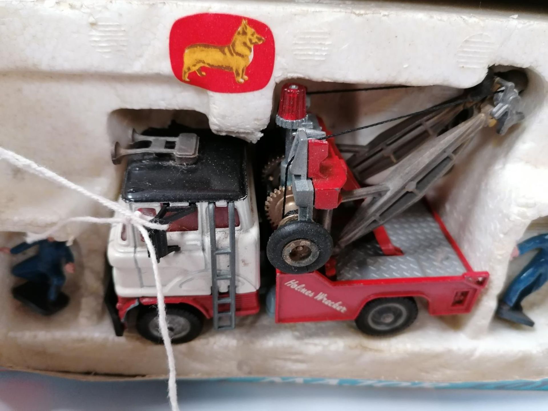 A CORGI MAJOR TOYS "HOLMES WRECKER" RECOVERY VEHICLE WITH FORD TILT CAB IN ORIGINAL (BUT DAMAGED) - Image 2 of 3