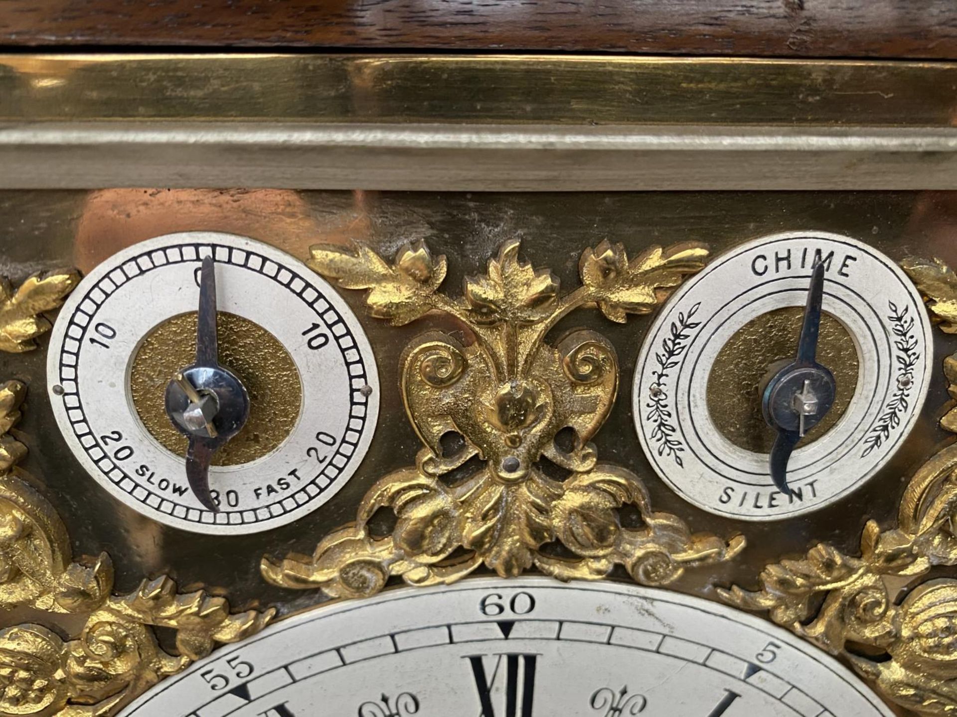 A CIRCA 1890 WALNUT BRACKET CLOCK BY LENZKIRCH, GERMANY, HAVING EIGHT DAY MOVEMENT WITH STRIKING AND - Image 3 of 16