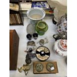 A COLLECTION OF ASSORTED ITEMS TO INCLUDE BRASS FIGURE, CERAMIC PLANTER, VASES ETC