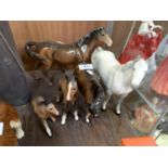 A COLLECTION OF VARIOUS BESWICK HORSE MODELS ( A/F )