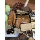 A LARGE COLLECTION OF ASSORTED LADIES HANDBAGS TO INCLUDE GABS, NUVOLA PERLA, HOTTER TOGETHER WITH