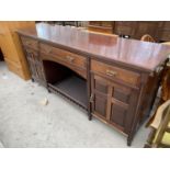A MAHOGANY SIDEBOARD WITH TWO DOORS AND THREE DRAWERS