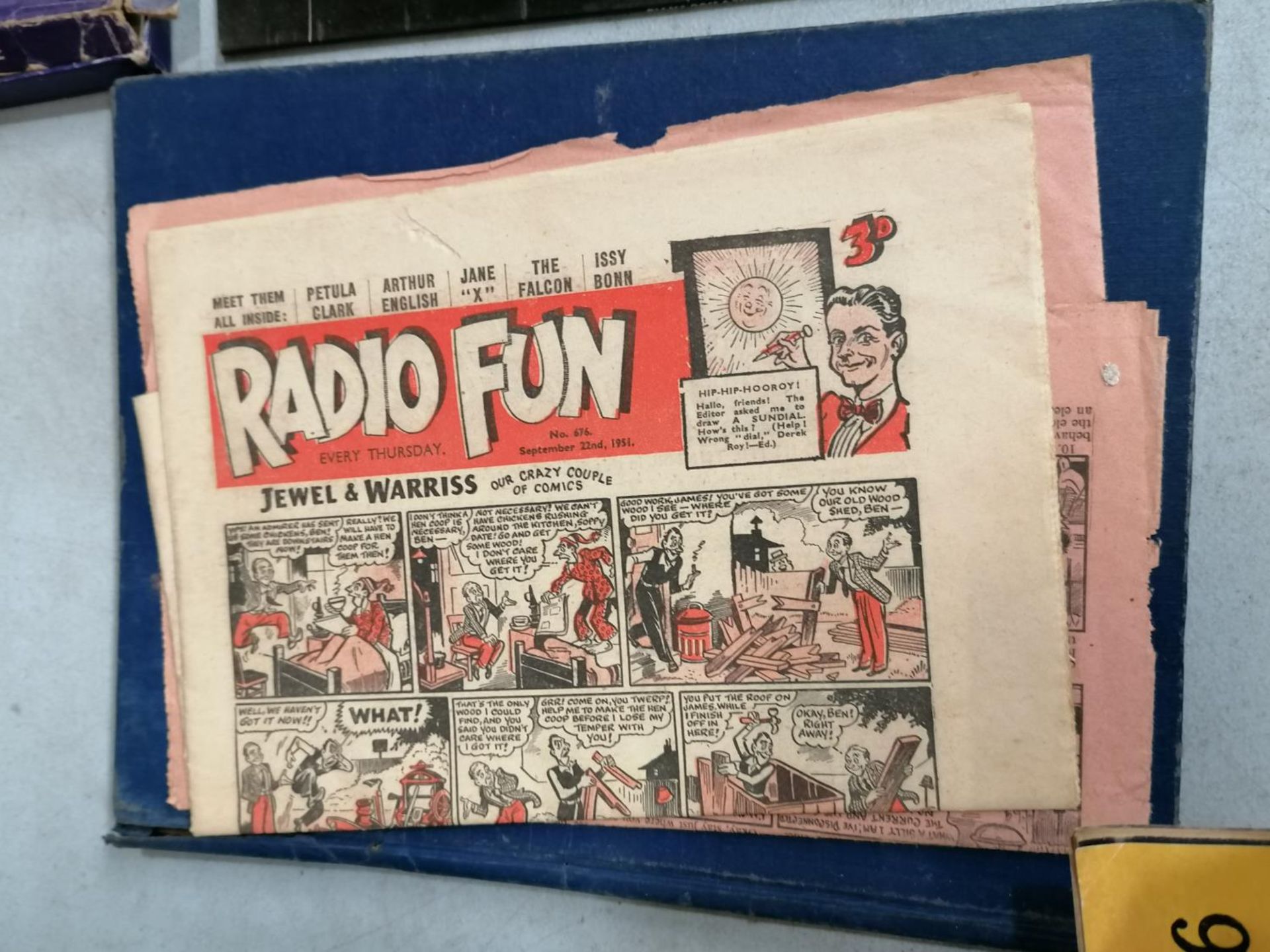 VARIOUS 1950'S FOOTBALL EPHEMERA - Image 2 of 3