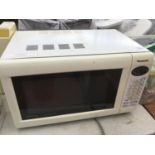 A PANASONIC MICROWAVE IN WORKING ORDER