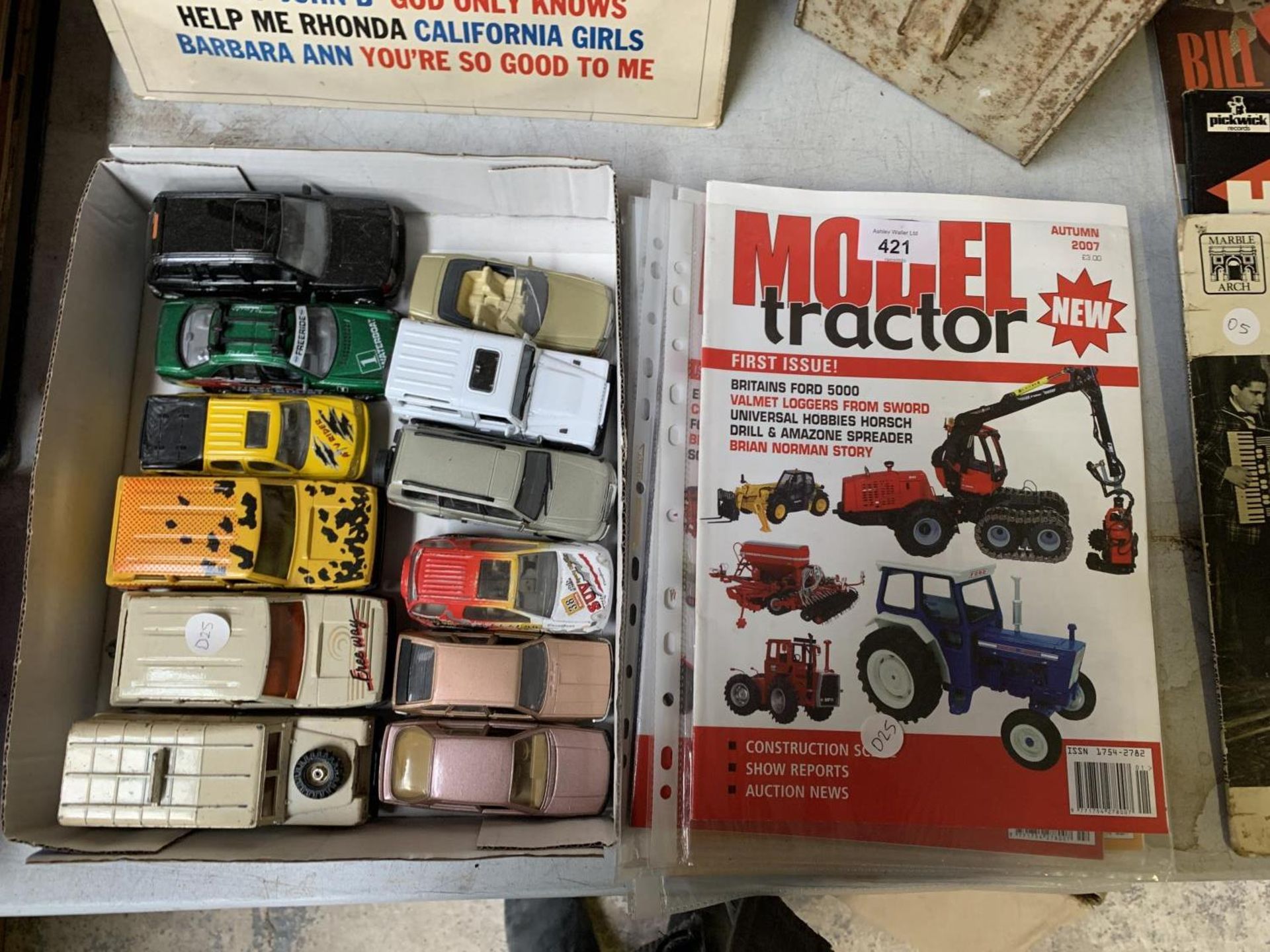 A COLLECTION OF MODEL TRACTOR MAGAZINES, 1-13 TOGETHER WITH A COLLECTION OF DIE CAST MODELS