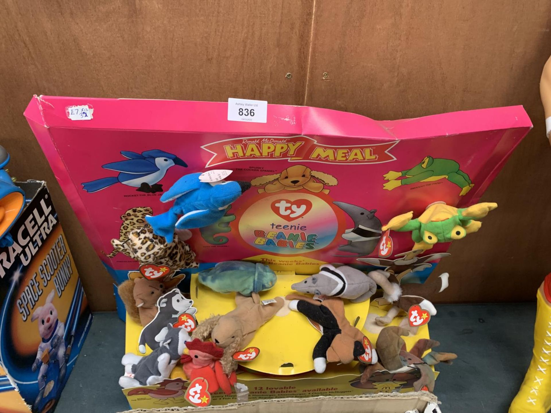 A TY BEANIE BABIES MCDONALDS HAPPY MEAL TOY SET