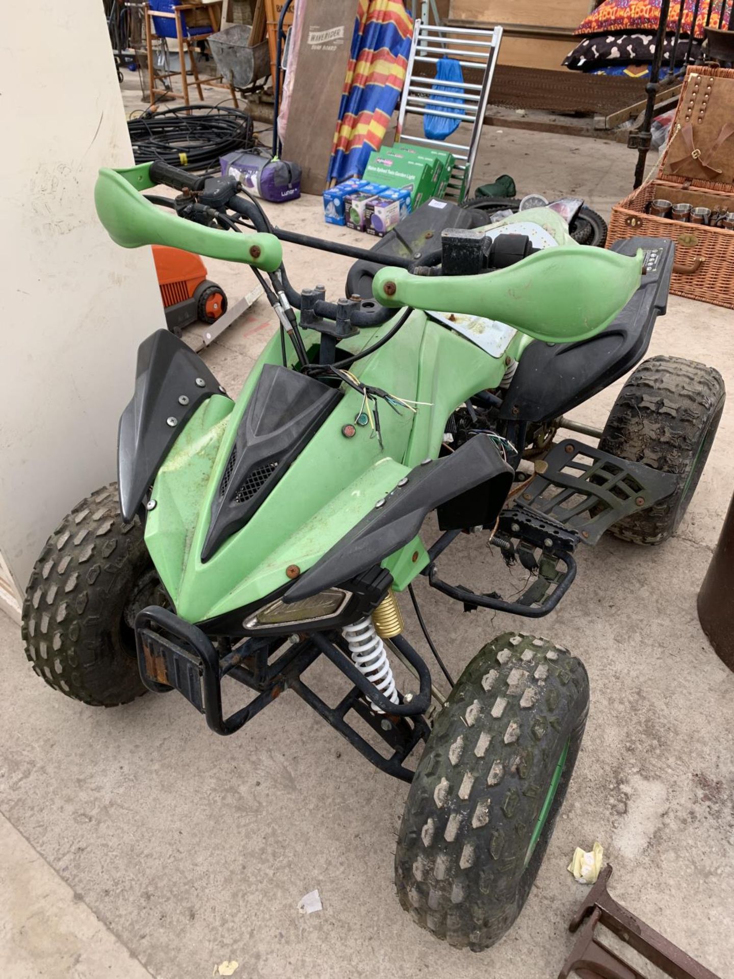 A QUAD BIKE IN NEED OF RESTORATION - Image 3 of 6