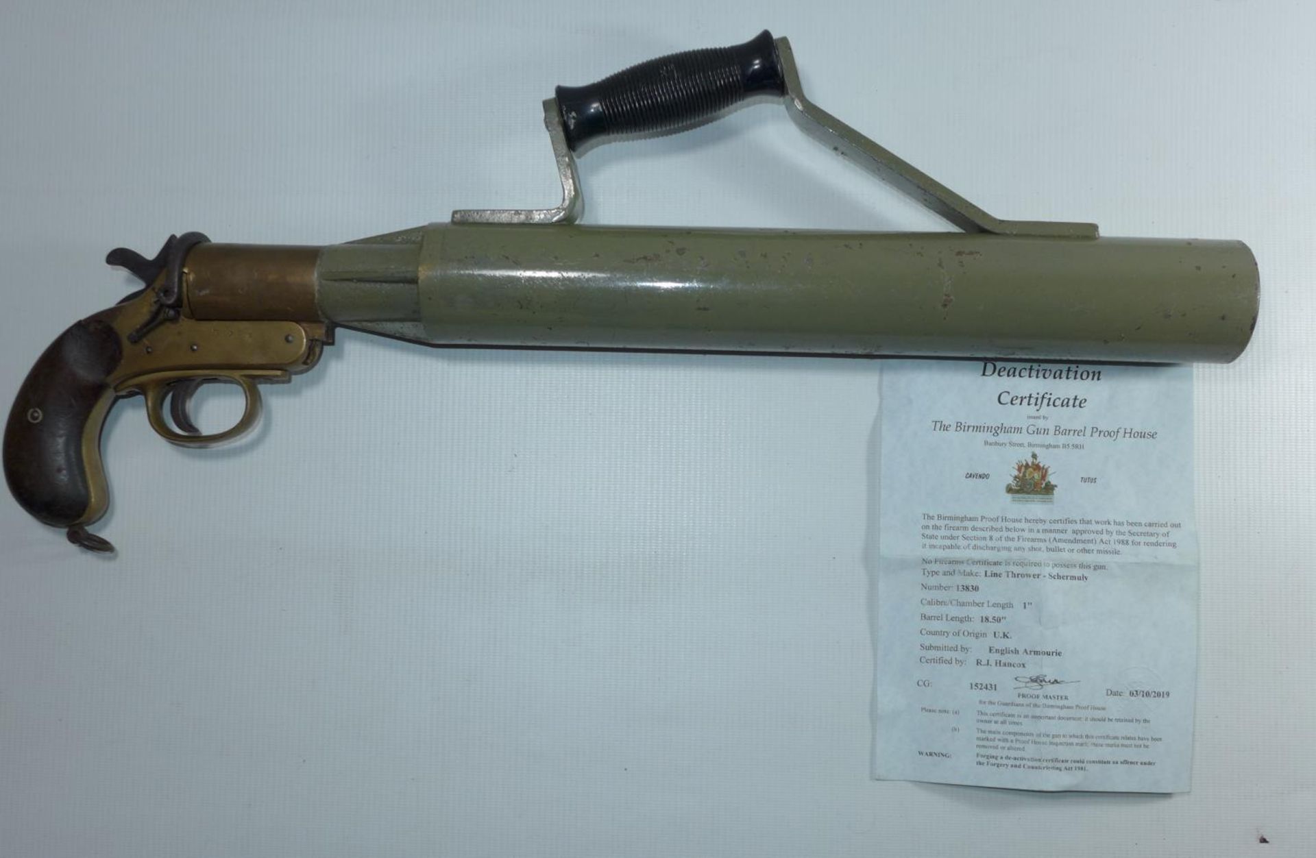 A DE-ACTIVATED SCHERMULYS LINE THROWER, 36 CM BARREL WITH DE-ACTIVATION CERTIFICATE