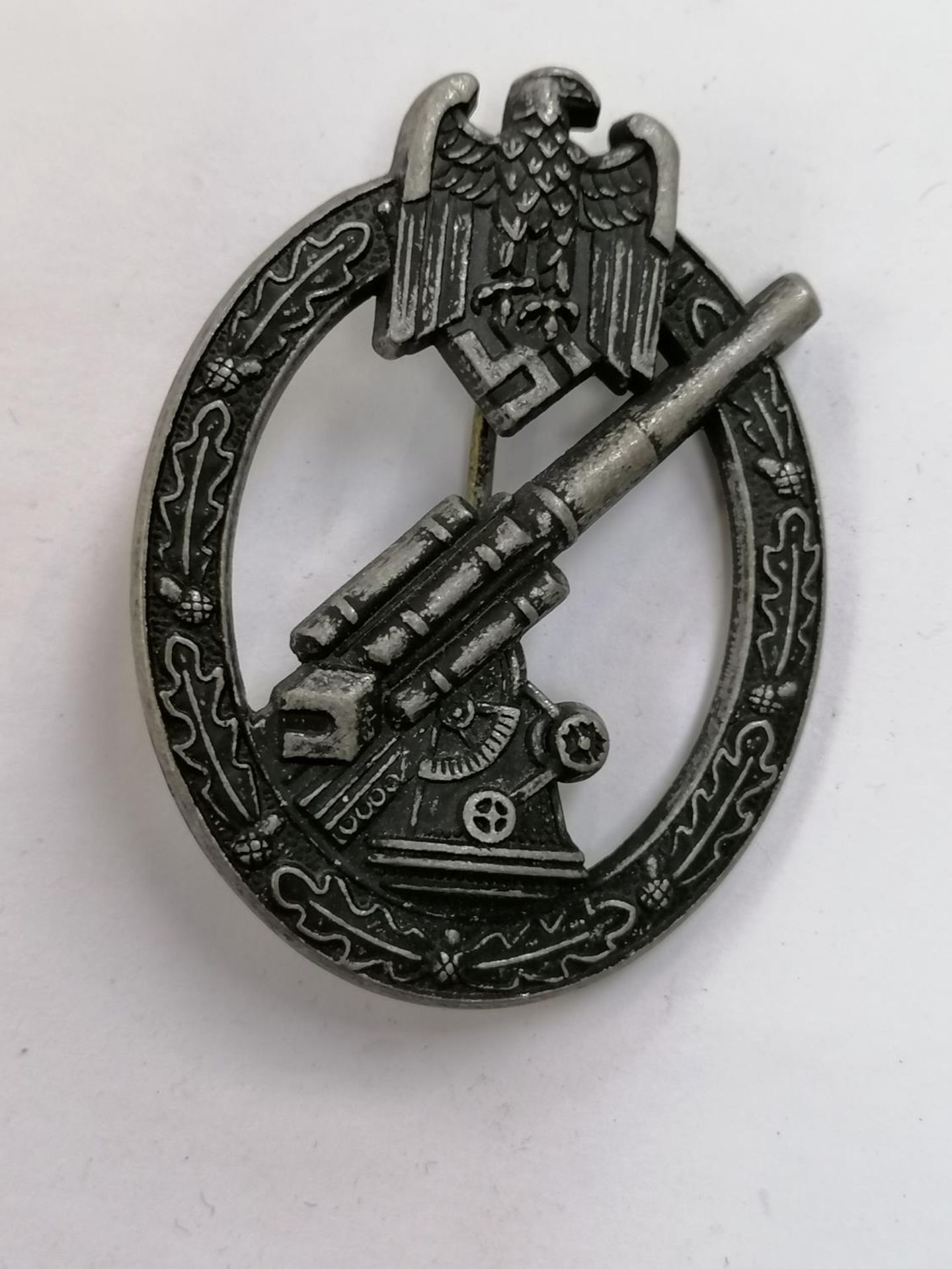 A COASTAL ARTILLERY ASSAULT BADGE