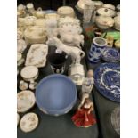 A LARGE WEDGWOOD BOWL AND VASE TOGETHER WITH TWO CERAMIC LADYS AND TWO HORSE FIGURES