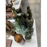 A COLLECTION OF VINTAGE GLASS BOTTLES, COD BOTTLE, SOME NAMED