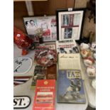 A COLLECTION OF ASSORTED Manchester United MEMORABILIA TO INCLUDE PLATES, TROPHIES ETC
