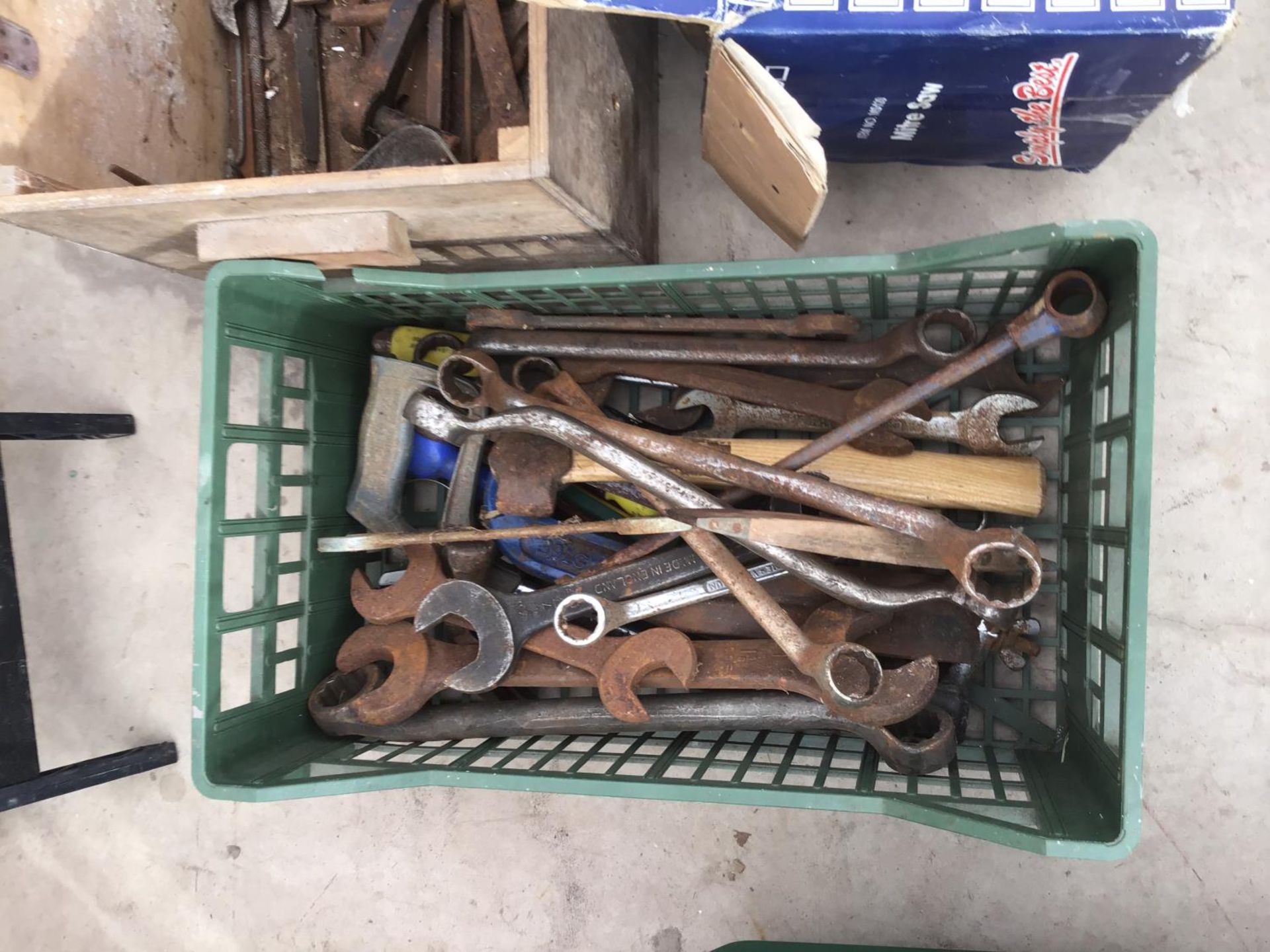 A WOODEN TOOL BOX WITH SPANNERS, A FURTHER BASKET WITH SPANNERS AND A BOXED MITRE SAW - Image 4 of 4