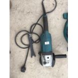 A MAKITA ANGLE GRINDER IN WORKING ORDER