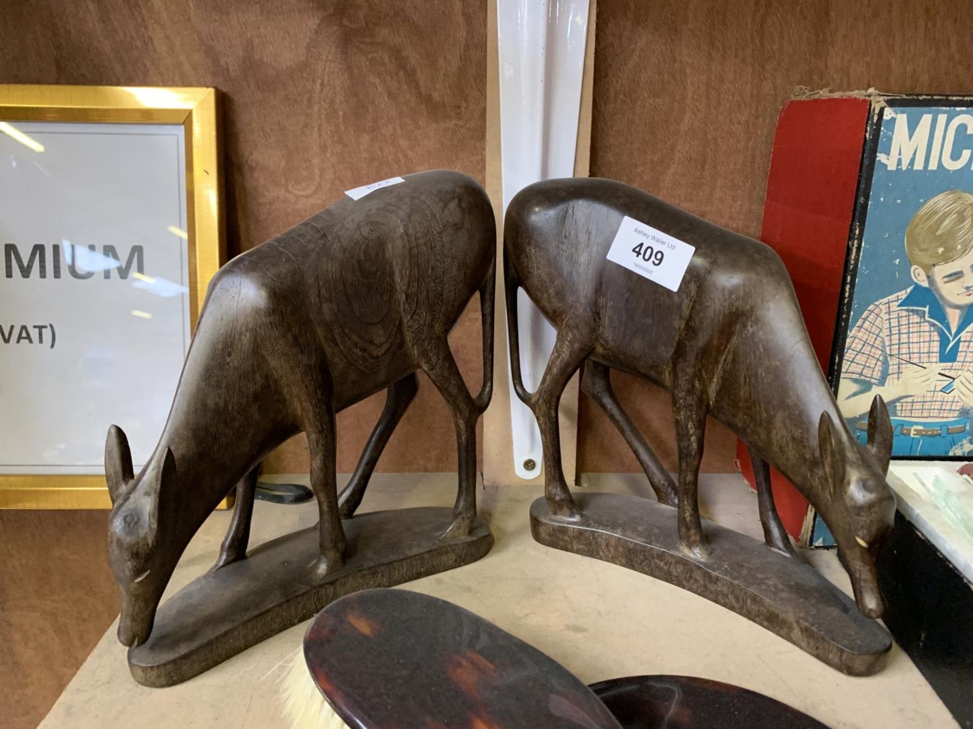 TWO DECORATIVE WOODEN ANIMAL MODELS