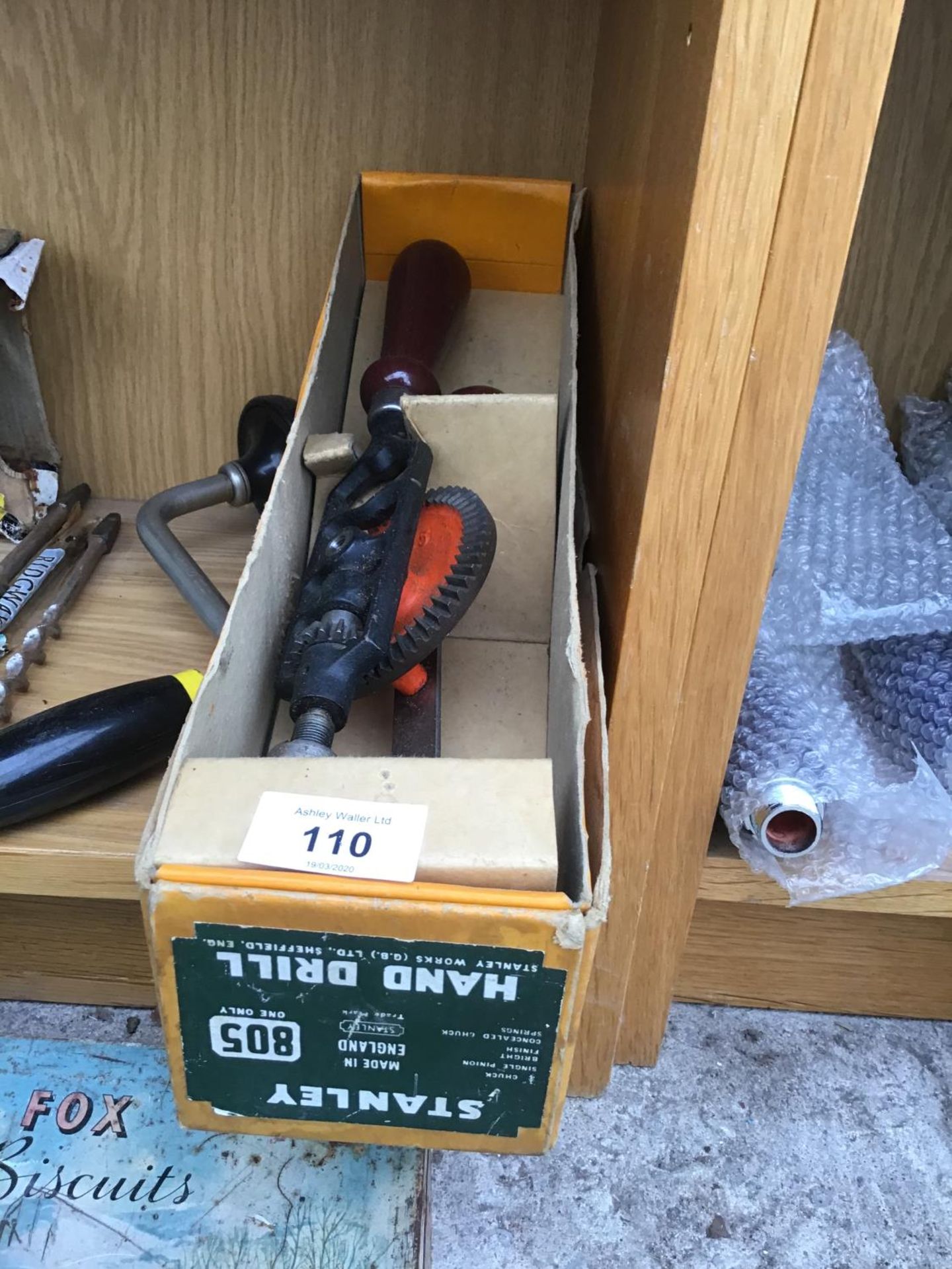 VARIOUS TOOLS TO INCLUDE A BOXED STANLEY HAND DRILL, TWO BOXED STANLEY PLANES, DRILLS ETC - Image 2 of 4