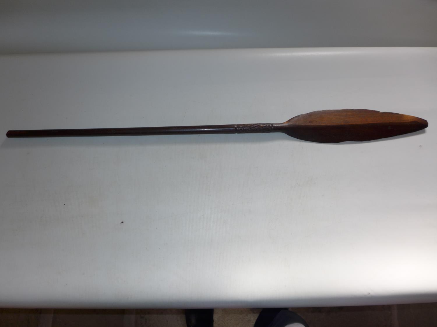 A ZULU STYLE WOOD ASSEGAI, LENGTH 95 CM - Image 2 of 3