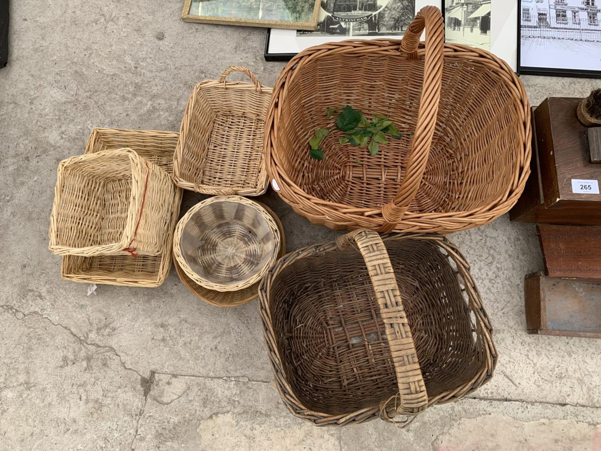 VARIOUS WICKER BASKETS AND A SHOE CLEANING BOX ETC - Image 3 of 3