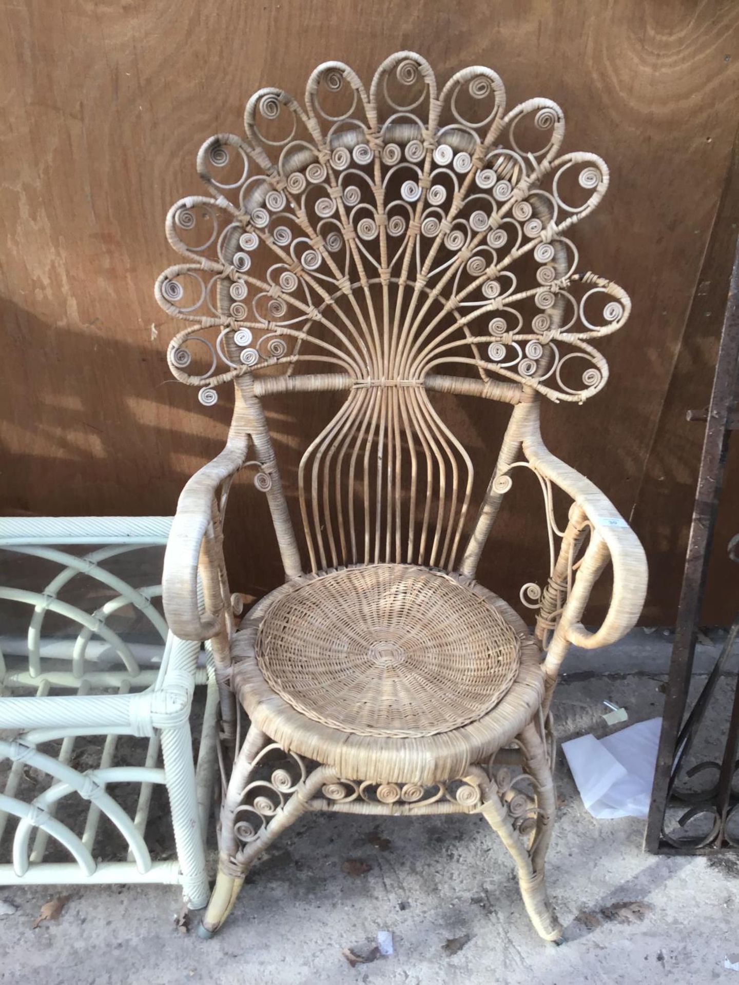 FOUR VARIOUS WICKER ITEMS TO INCLUDE AN ORNATE PEACOCK STYLE BACKED CHAIR, A GLASS TOPPED TABLE, - Image 2 of 5