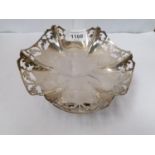 A BIRMINGHAM HALLMARKED SILVER PIERCED PEDESTAL BOWL, WEIGHT 189.9 GRAMS