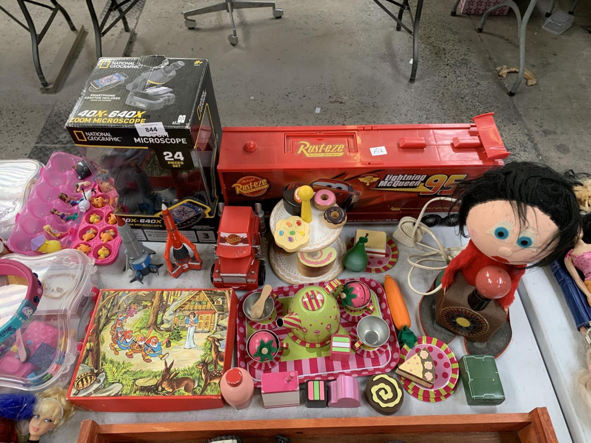 A MIXED GROUP OF TOYS - NATIONAL GEOGRAPHIC MICROSCOPE, CARS LORRY, THUNDERBIRDS ETC