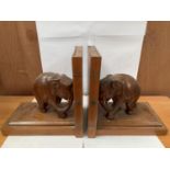 A PAIR OF HARDWOOD ELEPHANT DESIGN BOOKENDS, HEIGHT 22.5 CM