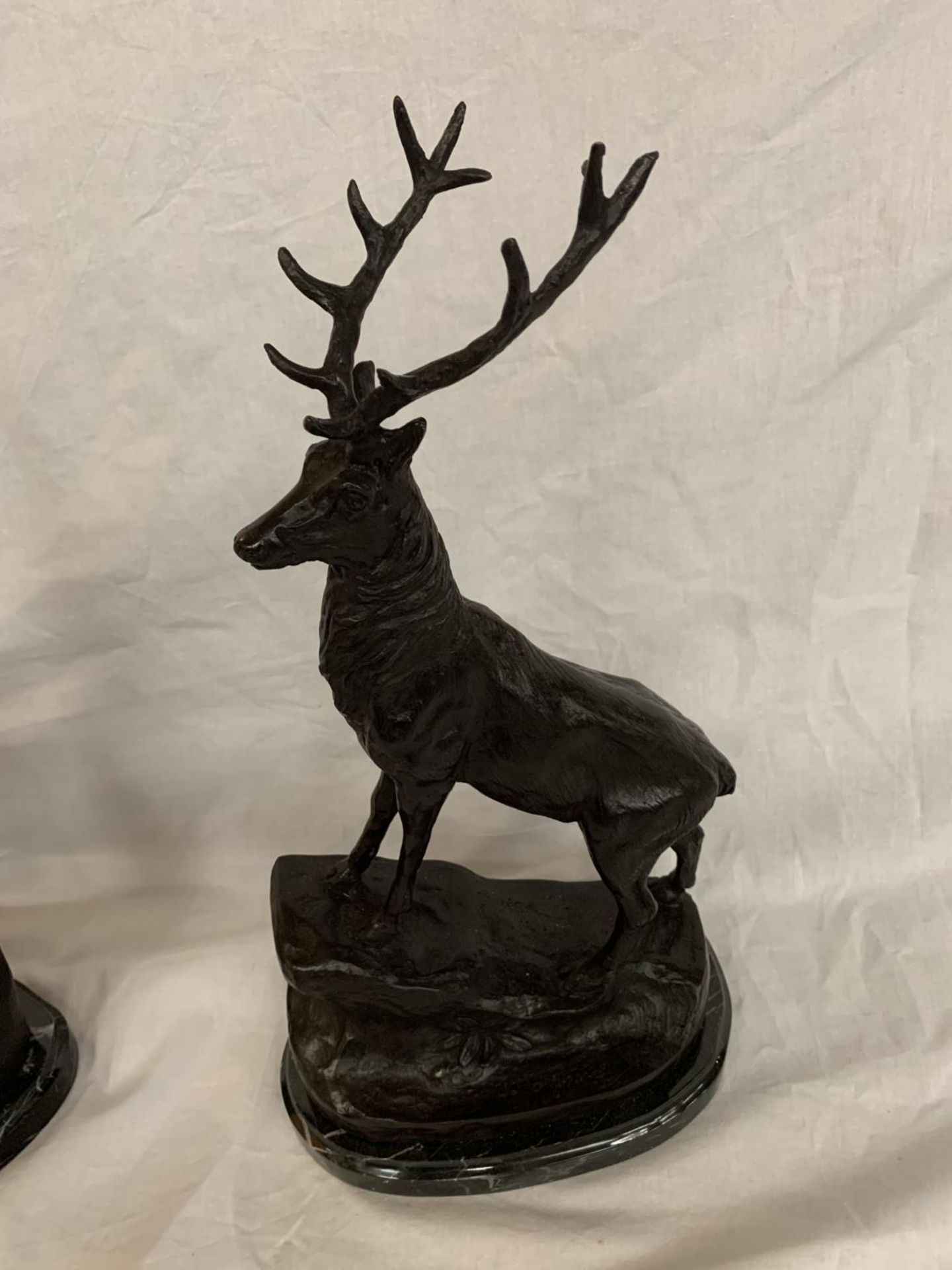 A PAIR OF IMPRESSIVE BRONZE STAGS ON MARBLE BASES - Image 3 of 4