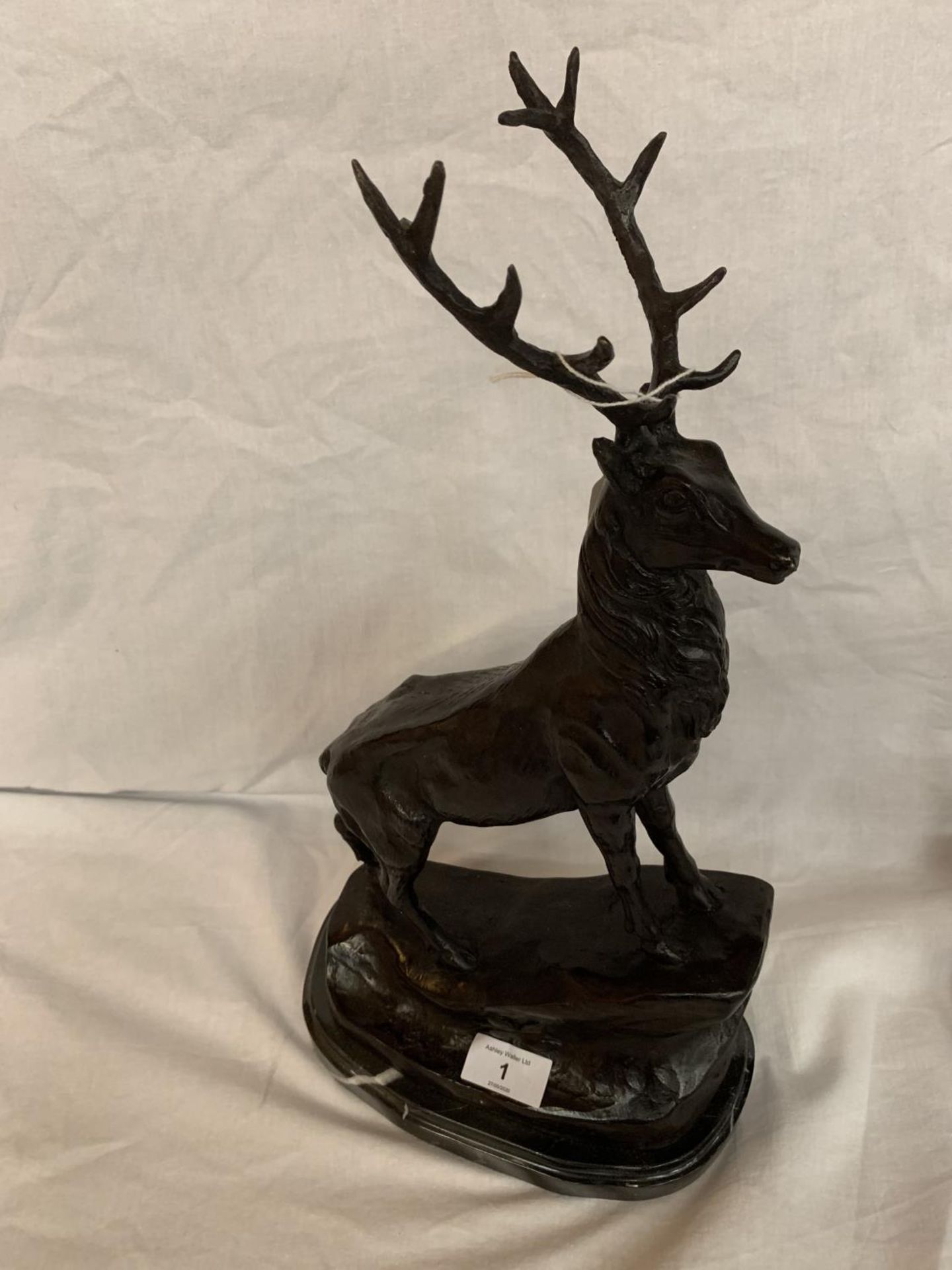 A PAIR OF IMPRESSIVE BRONZE STAGS ON MARBLE BASES - Image 2 of 4