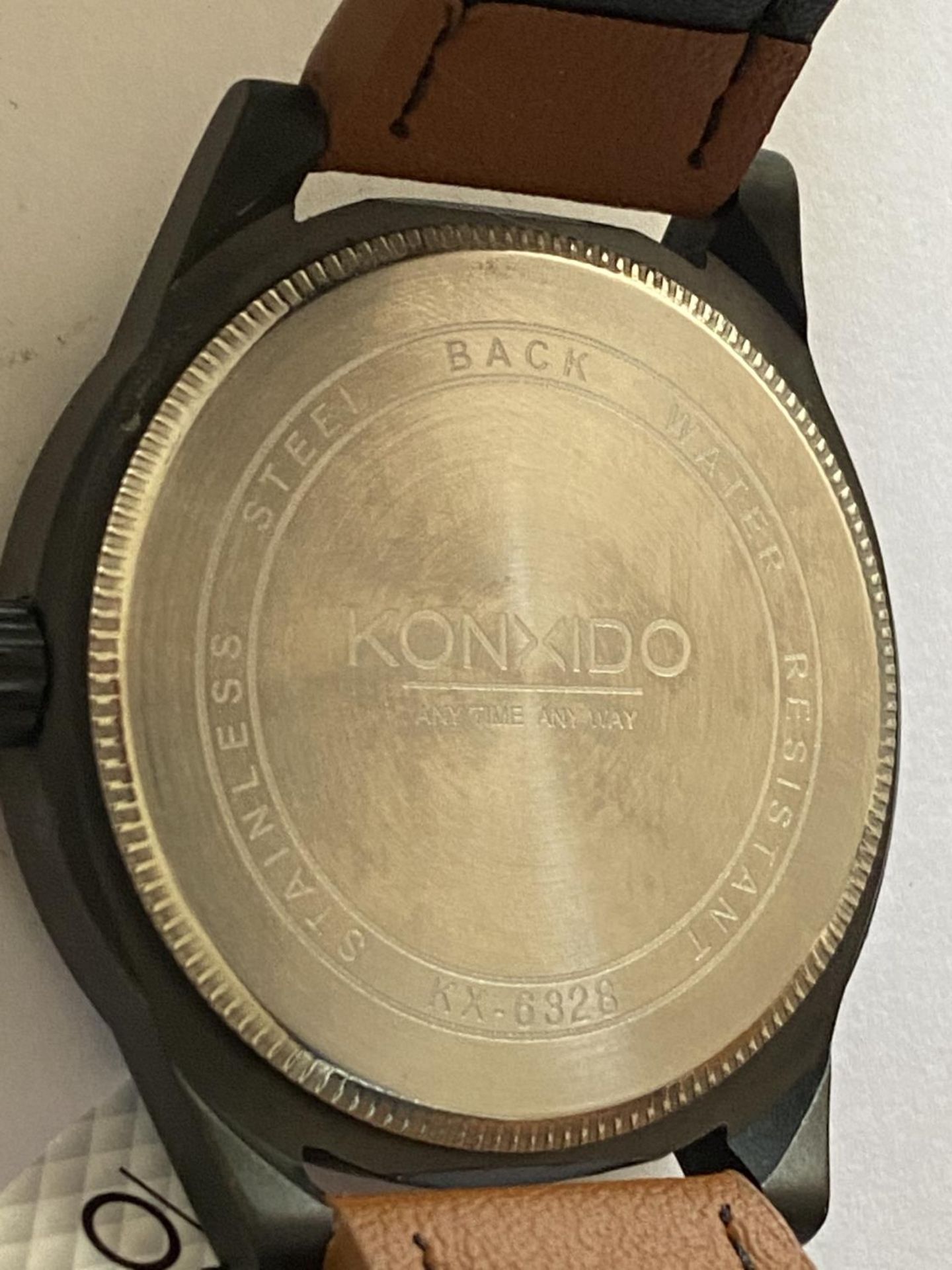 AN AS NEW AND BOXED KONXIDO WRISTWATCH - Image 4 of 4