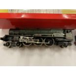AN OO GAUGE DUCHESS OF KENT 4-6-2 LOCOMOTIVE AND TENDER WITH BOX (NOT NECESSARILY ORIGINAL BOX)