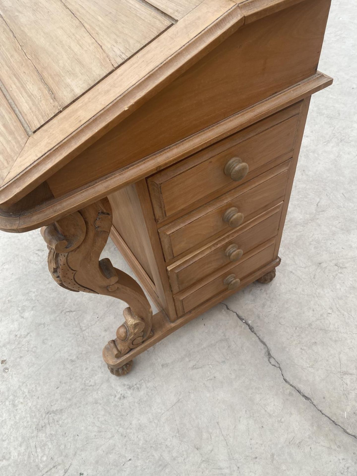 A PINE DAVENPORT WITH HINGED TOP, INKWELL AND FOUR SIDE DRAWERS - Image 2 of 7