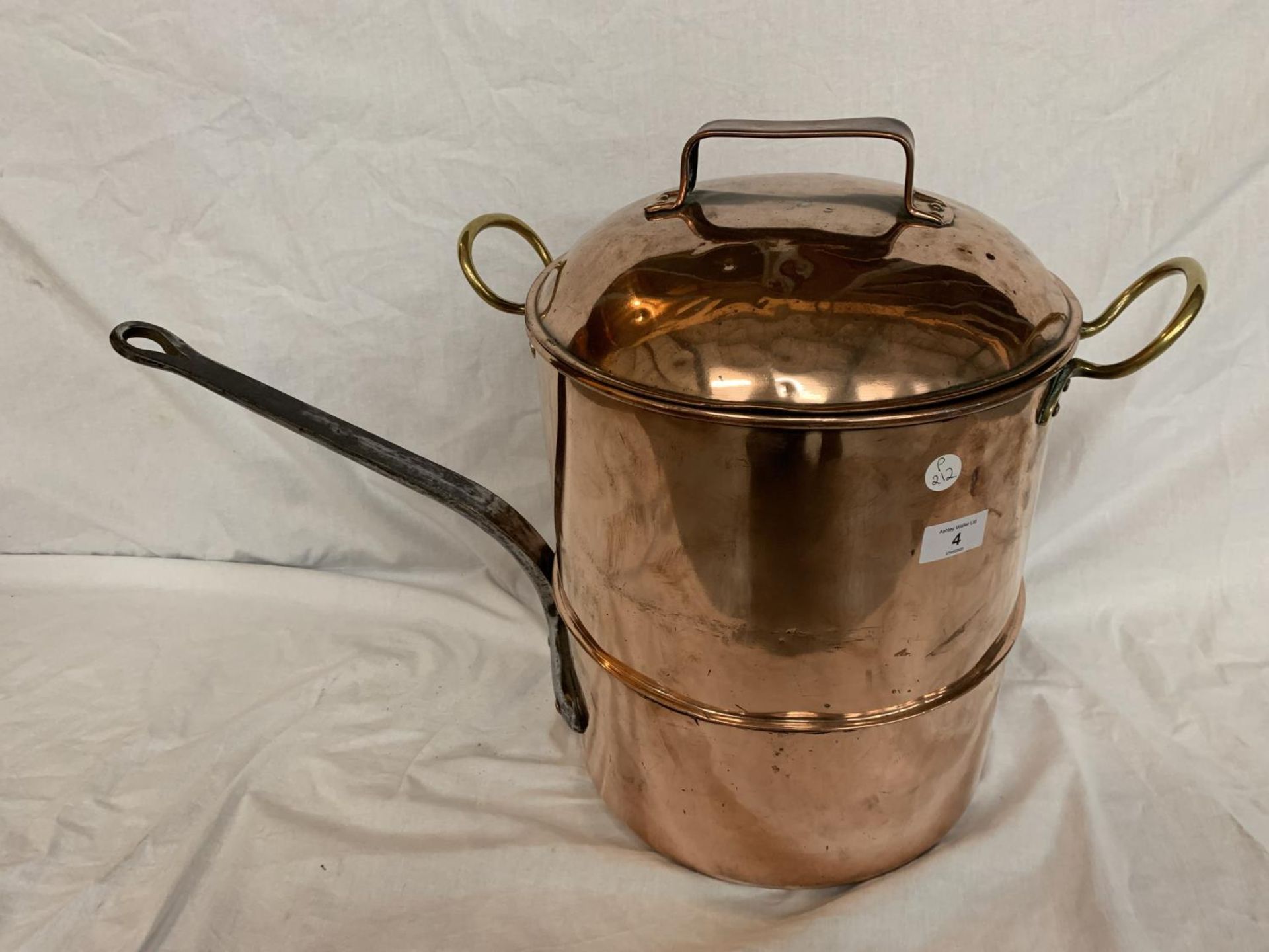 A VICTORIAN LARGE COPPER STEAMER WITH LINER 42CM HIGH