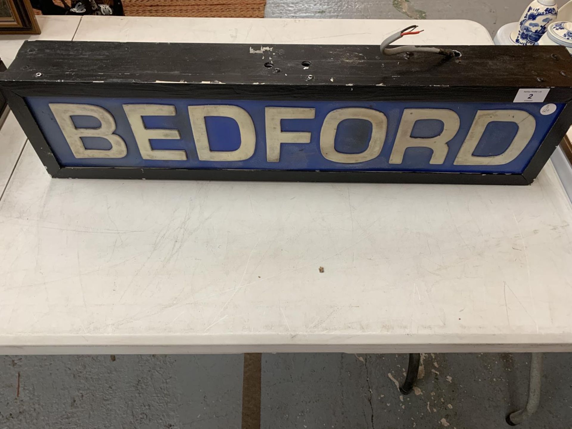 A BEDFORD ILLUMINATED LIGHT BOX SIGN 77CM X 19CM X 10CM - Image 2 of 3