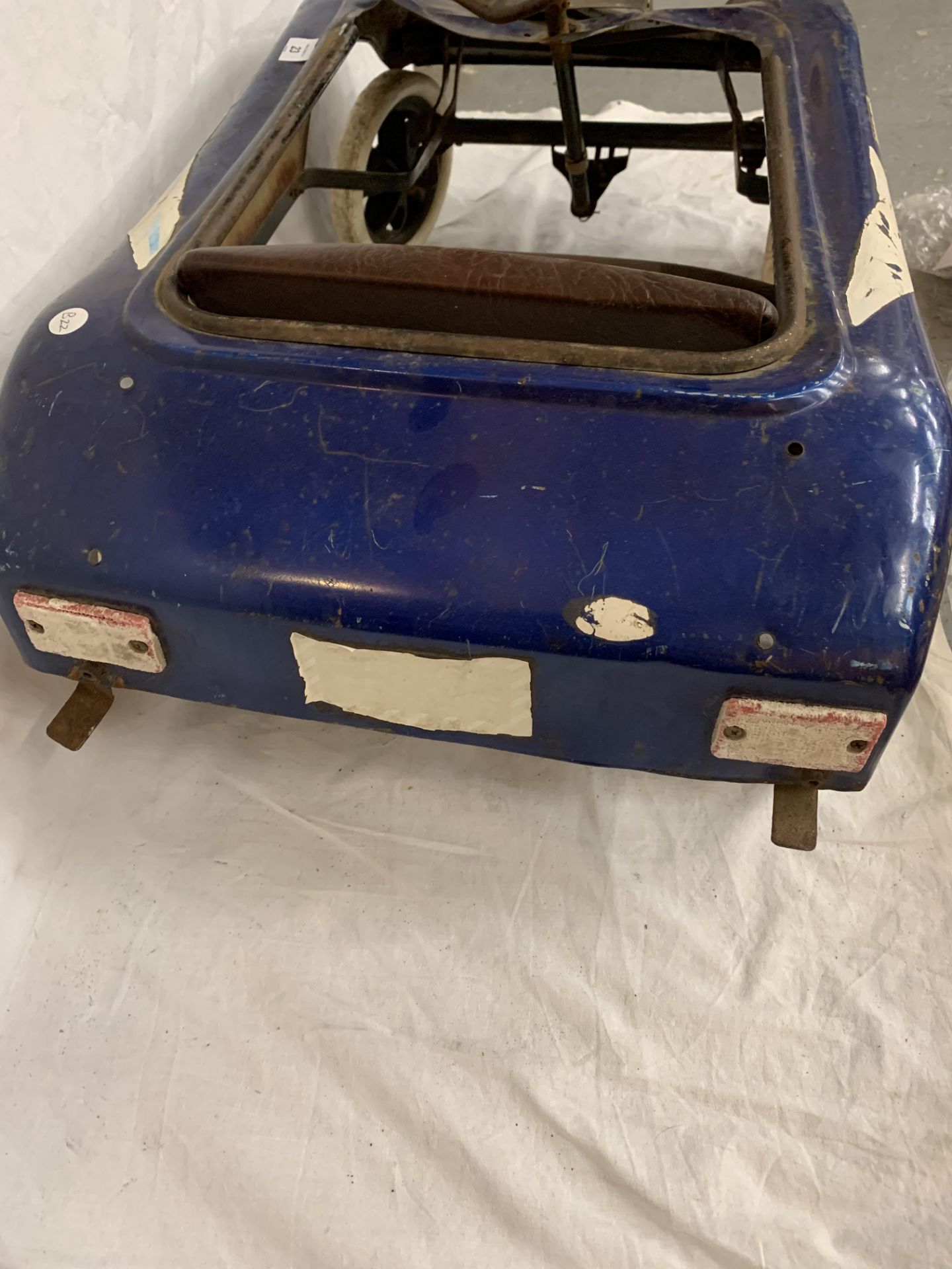 A VINTAGE TORING WOEI CHILDRENS PEDAL RACING CAR IN BLUE - Image 5 of 5