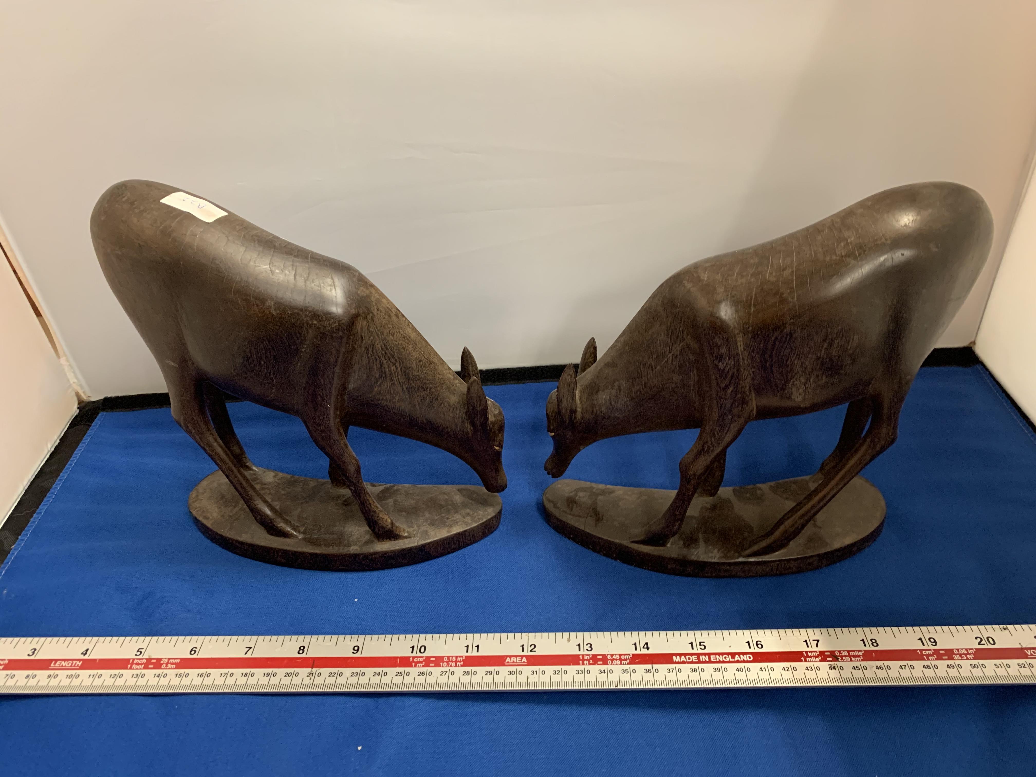 A PAIR OF WOODEN GRAZING DEERS - Image 2 of 3