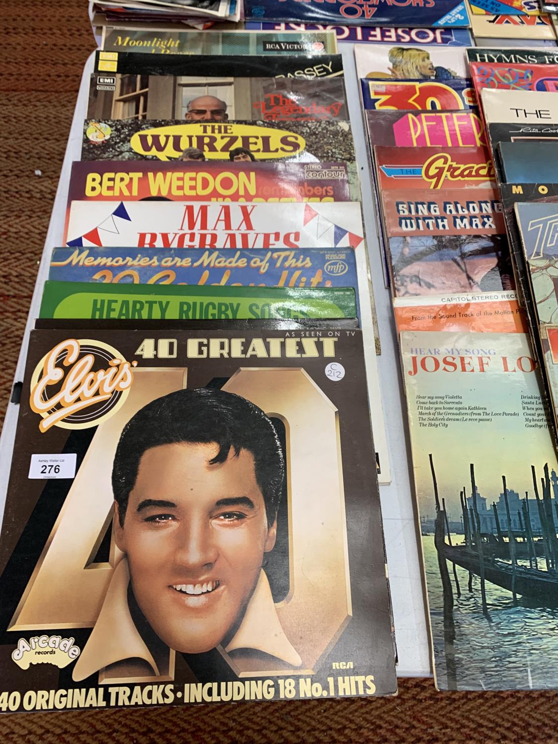 A LARGE COLLECTION OF LPS TO INCLUDE ELVIS,THE BEATLES, THE SEEKERS, KEN DODD, PAT BOONE ETC - Image 2 of 5