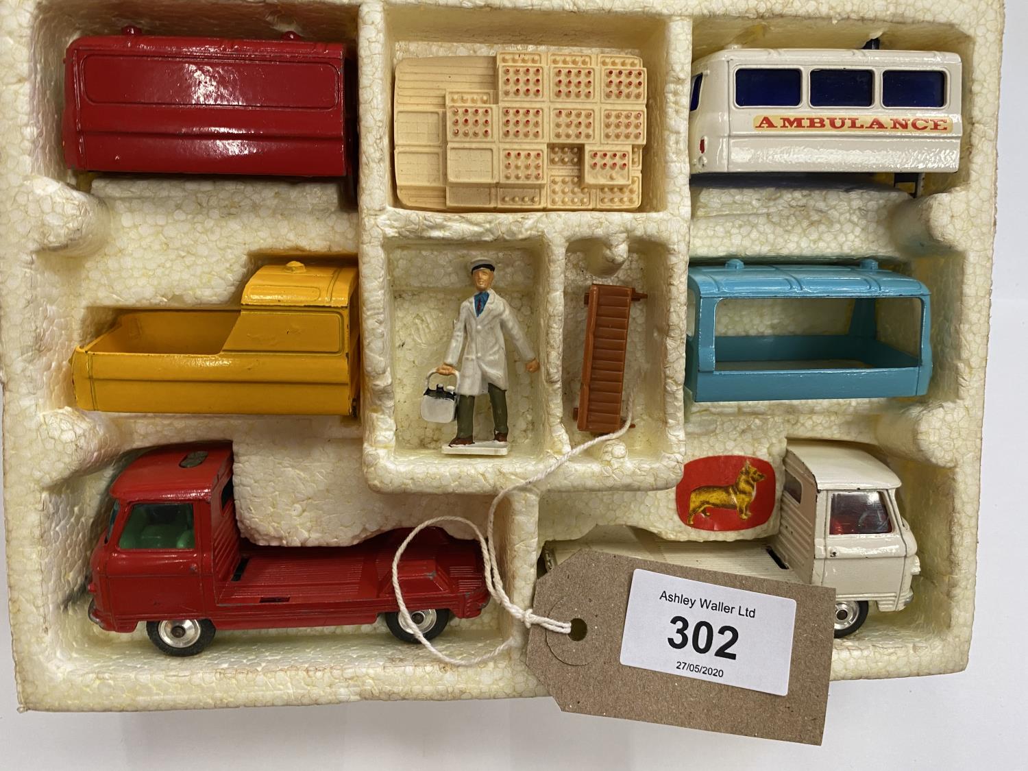 A CORGI CONSTRUCTOR SET (COMMER ¾ TON CHASSIS) IN ORIGINAL BOX - MODEL NUMBER GS/24 - Image 2 of 3