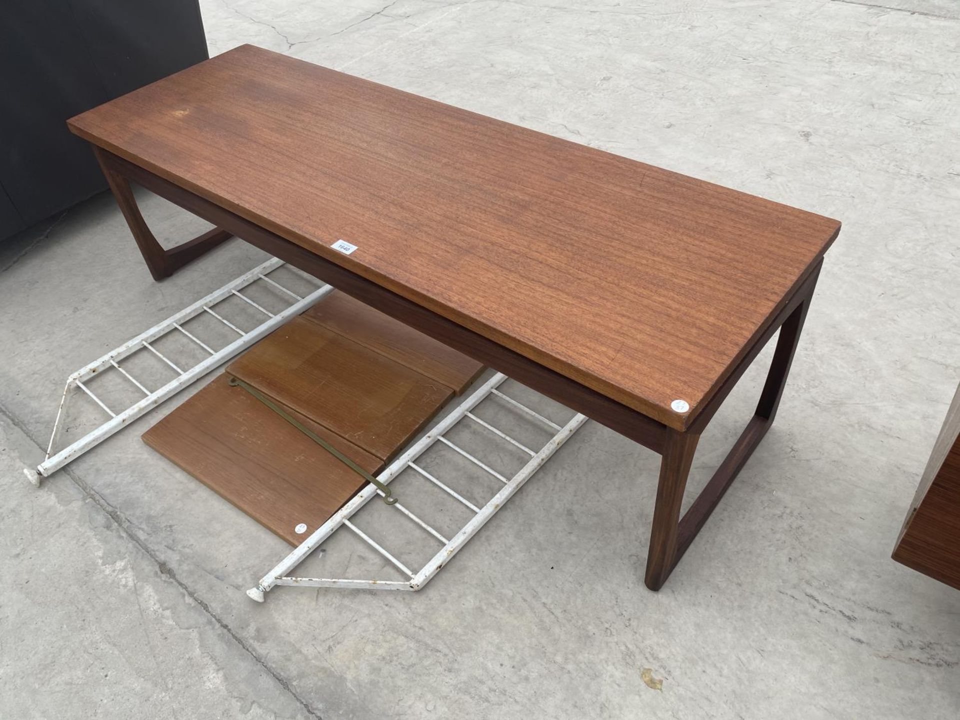 A G PLAN E GOMME TEAK COFFEE TABLE - Image 2 of 3