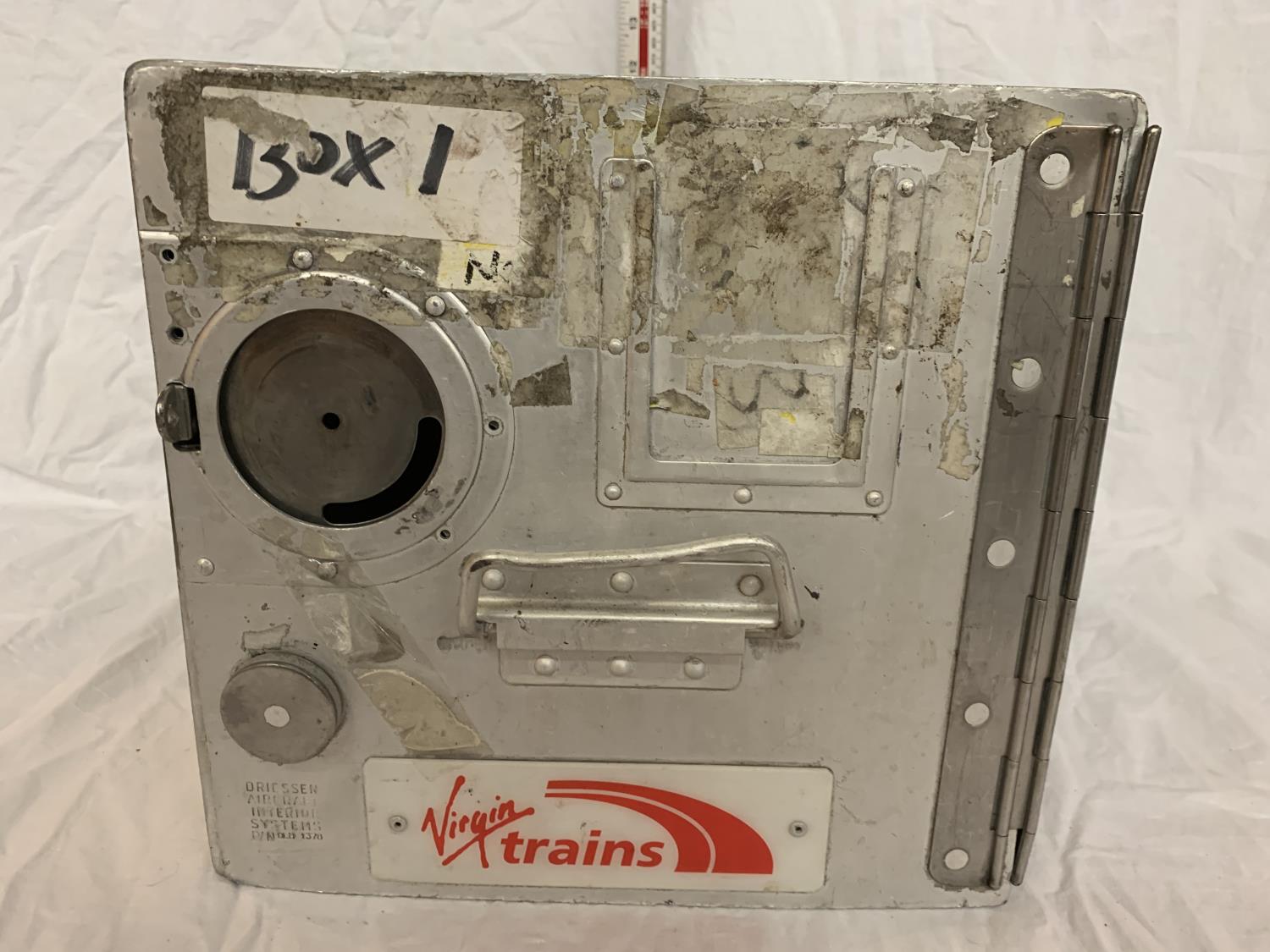 A 'VIRGIN TRAINS' TIN BOX - Image 3 of 5