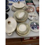 VARIOUS ROYAL DOULTON ENGLISH RENAISSANCE DINNERWARE ITEMS TO INCLUDE TWO LIDDED SERVING DISHES,