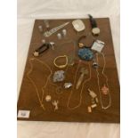 VARIOUS ITEMS OF COSTUME JEWELLERY TO CHAINS, WATCHES AND THIMBLES, LETTER OPENER ETC