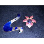 VINTAGE SILVER MARKED SCANDINAVIAN PINK AND PURPLE ENAMELLED FLOWER BROOCH AND A NORWEGIAN SILVER