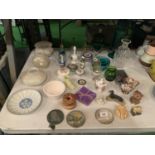 VARIOUS ITEMS TO INCLUDE DISHES, LIMOGES, DECORATED EGG, VASES ETC