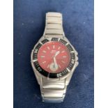 GENTS SLAZENGER STAINLESS STEEL WRIST WATCH WITH RED DIAL