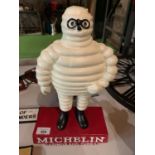 HEAVY VINTAGE STYLE REPRODUCTION METAL MICHELIN MAN RED BASE CAST MODEL FIGURE35