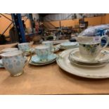 TWO PART SETS TO INCLUDE A DAISY PATTERN AND A DECO STYLE PLATE JUG AND TWO BOWLS