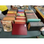 A LARGE COLLECTION OF VINTAGE BOOKS TO INCLUDE BIGGLES FLIES TO WORK, BURNS POETRY, WILLIAM