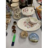 A COLLECTION OF ITEMS TO INCLUDE CROWN DEVON VASES, WEDGEWOOD, COAL PORT ETC